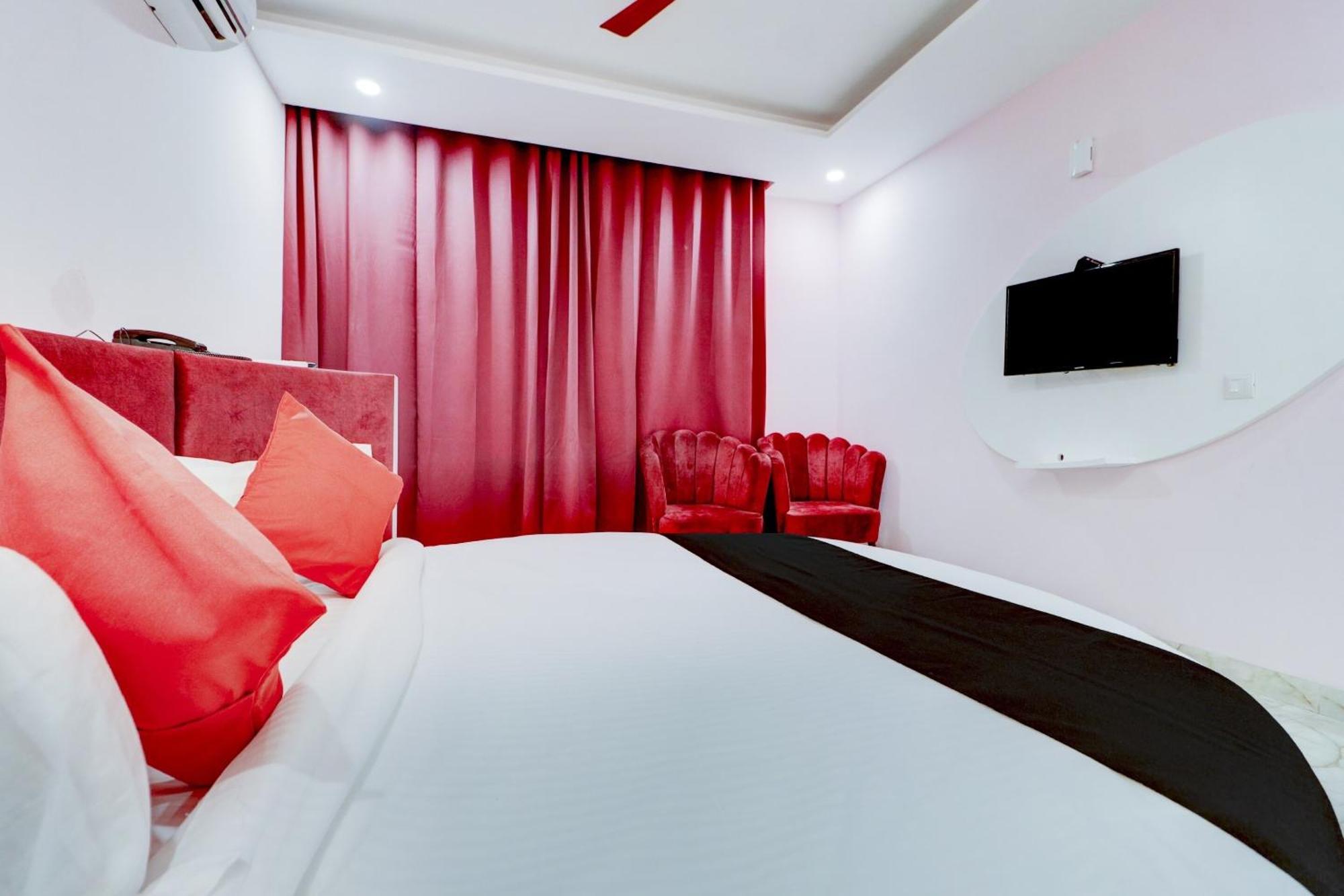 Hotel O Stevia Zirakpur Buitenkant foto
