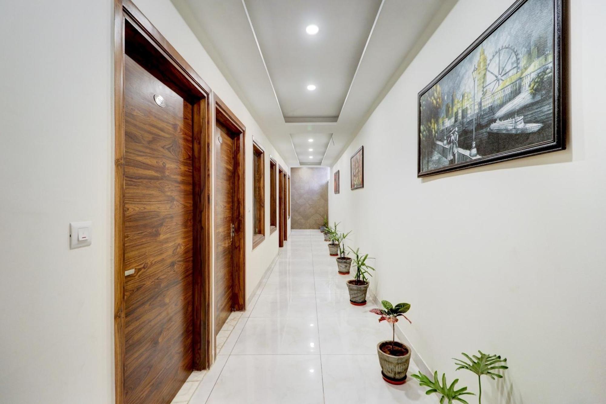 Hotel O Stevia Zirakpur Buitenkant foto