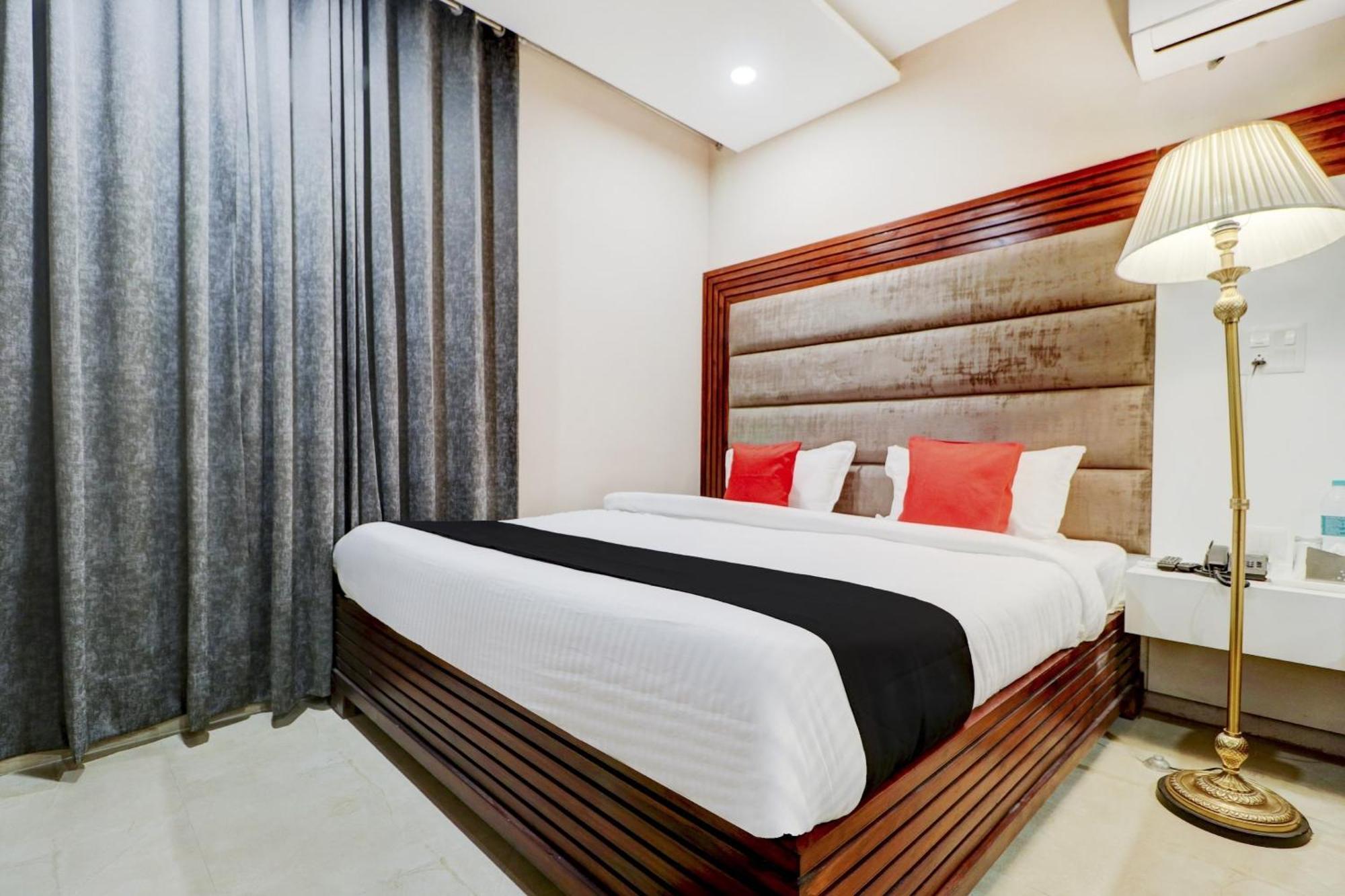 Hotel O Stevia Zirakpur Buitenkant foto