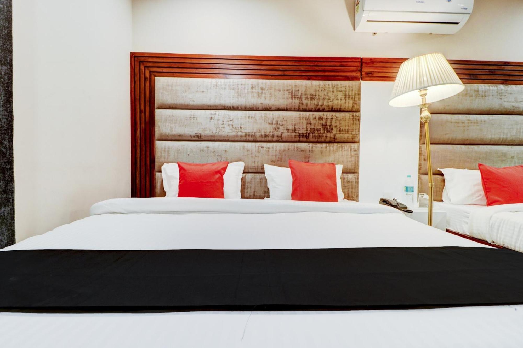 Hotel O Stevia Zirakpur Buitenkant foto