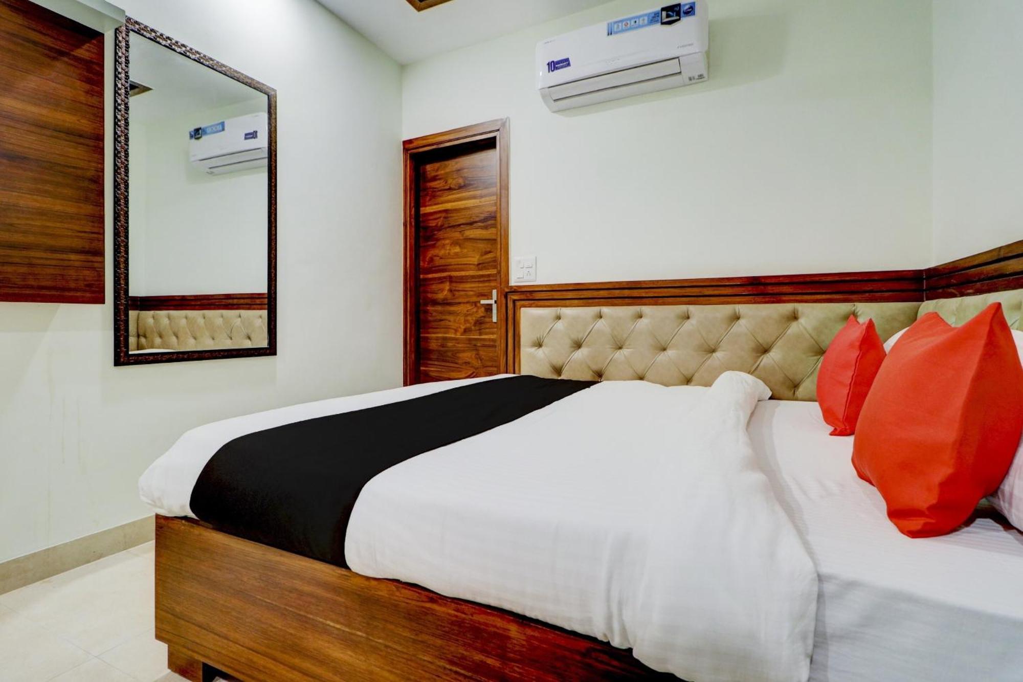 Hotel O Stevia Zirakpur Buitenkant foto