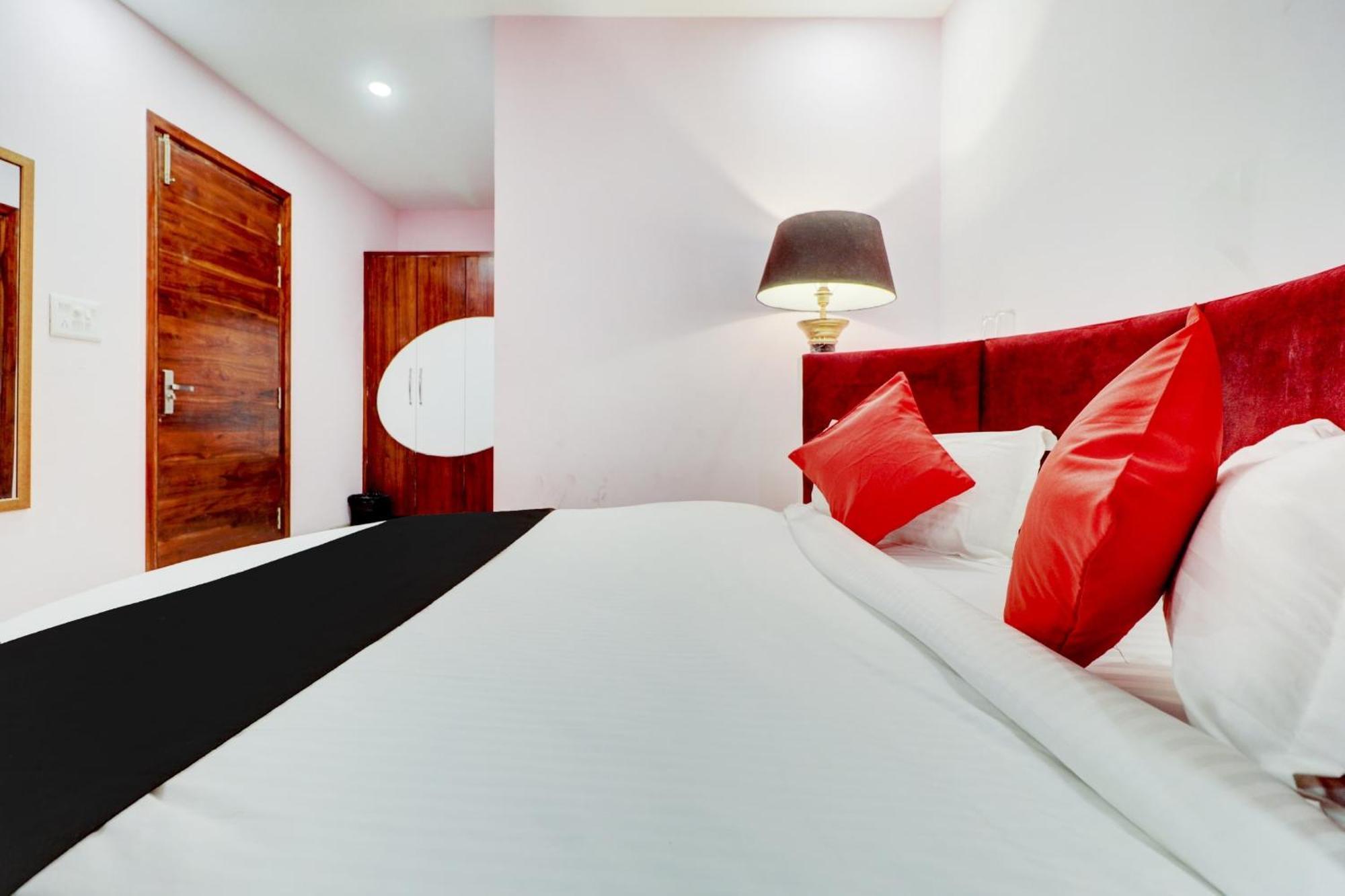 Hotel O Stevia Zirakpur Buitenkant foto