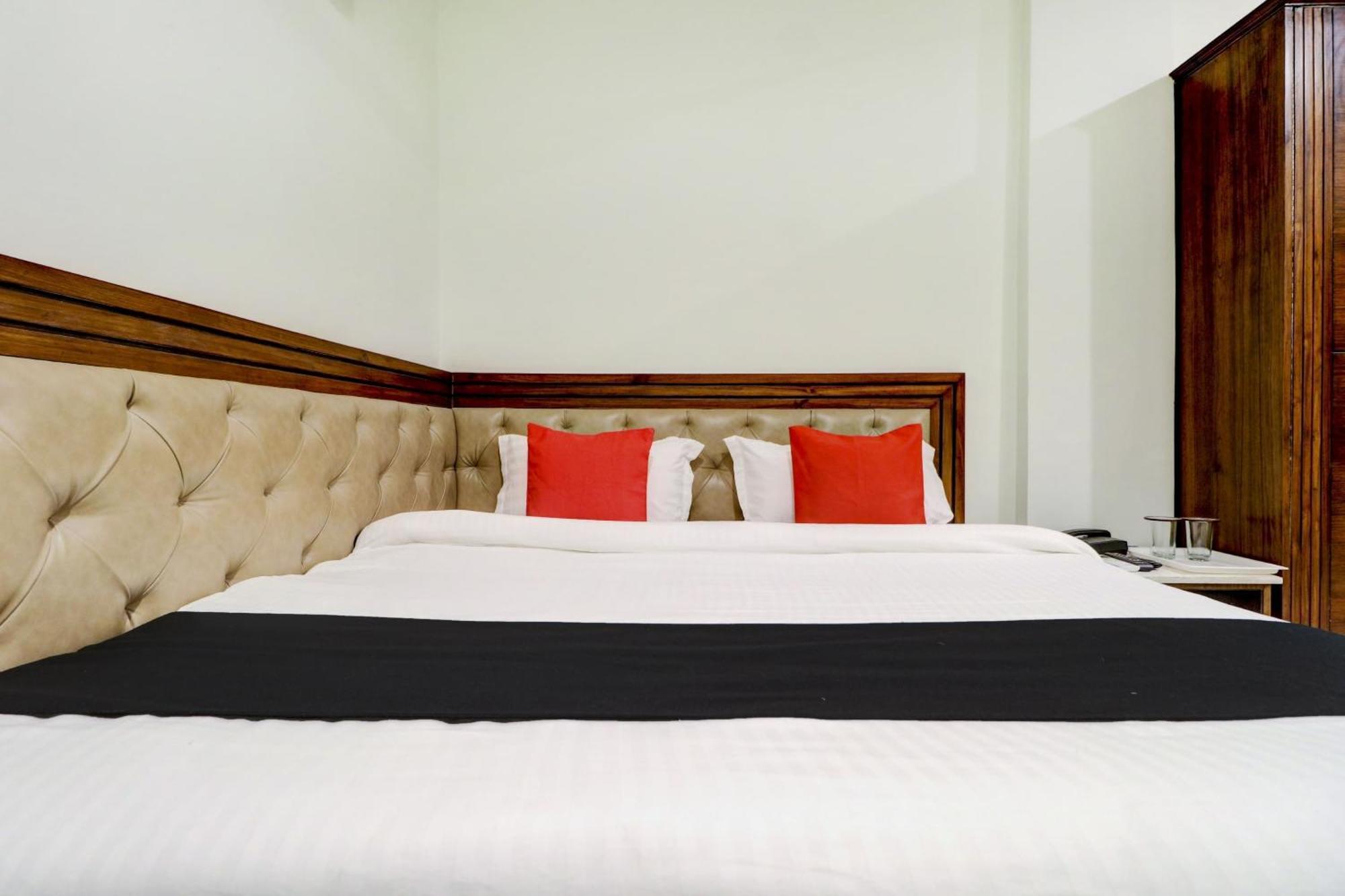 Hotel O Stevia Zirakpur Buitenkant foto